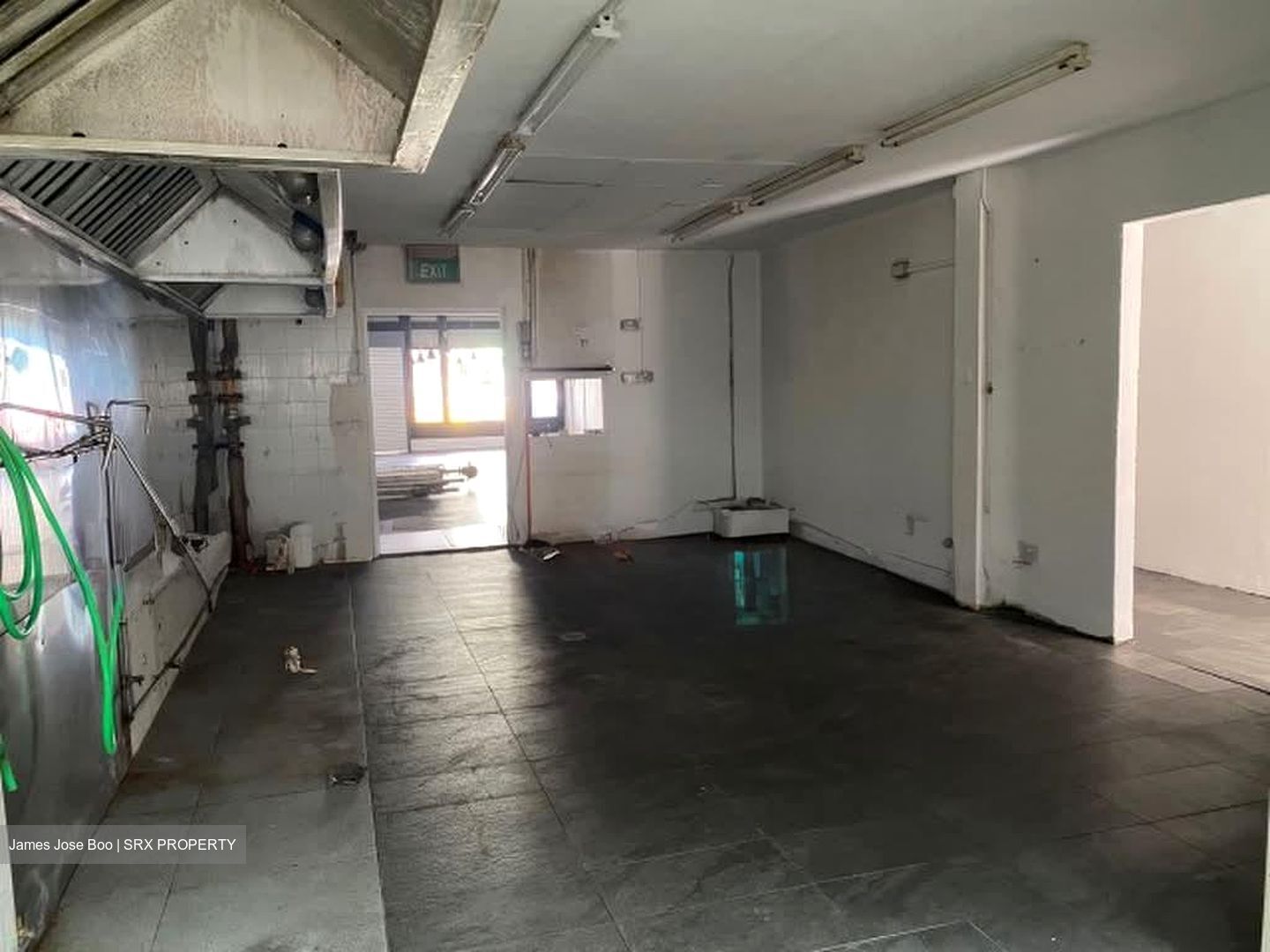 Sembawang Road (D26), Shop House #568097061